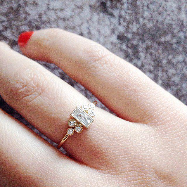 Свадьба - 30 Small Real-Girl Engagement Rings With Big Impact