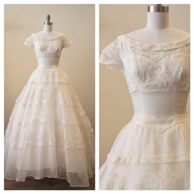 Mariage - Vintage 1950s Silk Organza Wedding dress with lace applique detail and bias binding stripes