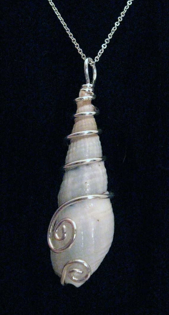 Hochzeit - Virginia Beach Shell With A Curly .925 Sterling Silver Wire Wrapping Necklace