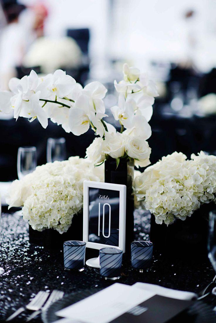 Свадьба - Black And White Modern Wedding With Unique Details In Cincinnati
