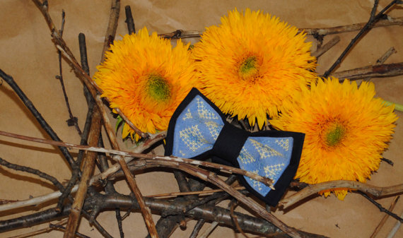 زفاف - Embroidered navy blue bow tie Well to coordinate with stuff in Denim Admiral Berry Aegean Spruce Stone Fall wedding Wedin in navy blue Blu