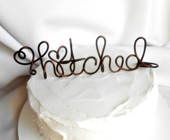 Свадьба - Rustic Wedding Decorations, Hitched Cake Topper, Country Weddings, 6 inch