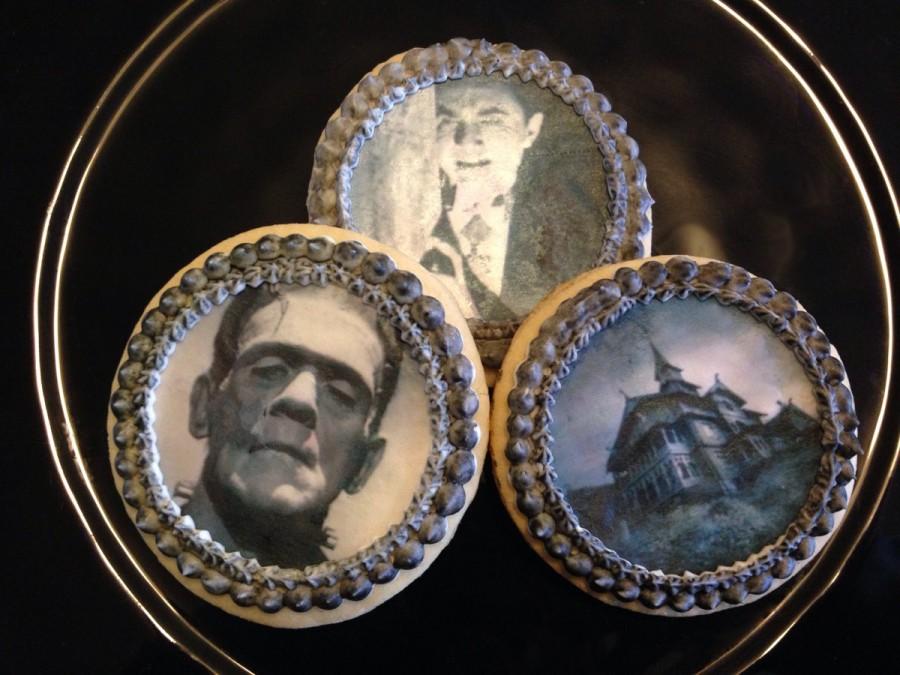 Wedding - Edible 2.5" Round Classic Horror Movie Halloween Cupcake & Cookie Toppers - Wafer Paper or Frosting Sheet