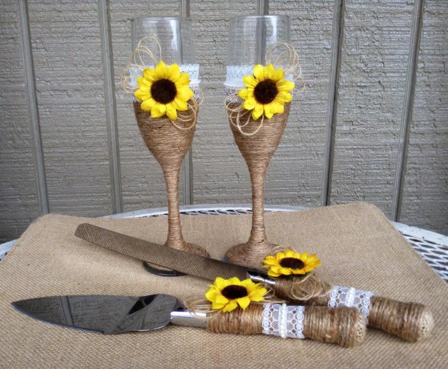 Hochzeit - Sunflower Wedding Cake Serving Set & Champagne Glasses / Rustic Wedding / Sunflower Wedding Champagne Glasses / Fall Wedding Cake Knife Set