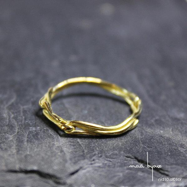 Mariage - Yellow gold 18 kilates wedding band, Simple and original wedding ring, Rolled wire, Dainty wedding ring, Engagement, Unisex Men women, Stack