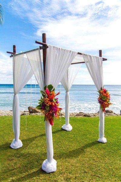 Hochzeit - Vibrant Hawaii Beach Wedding