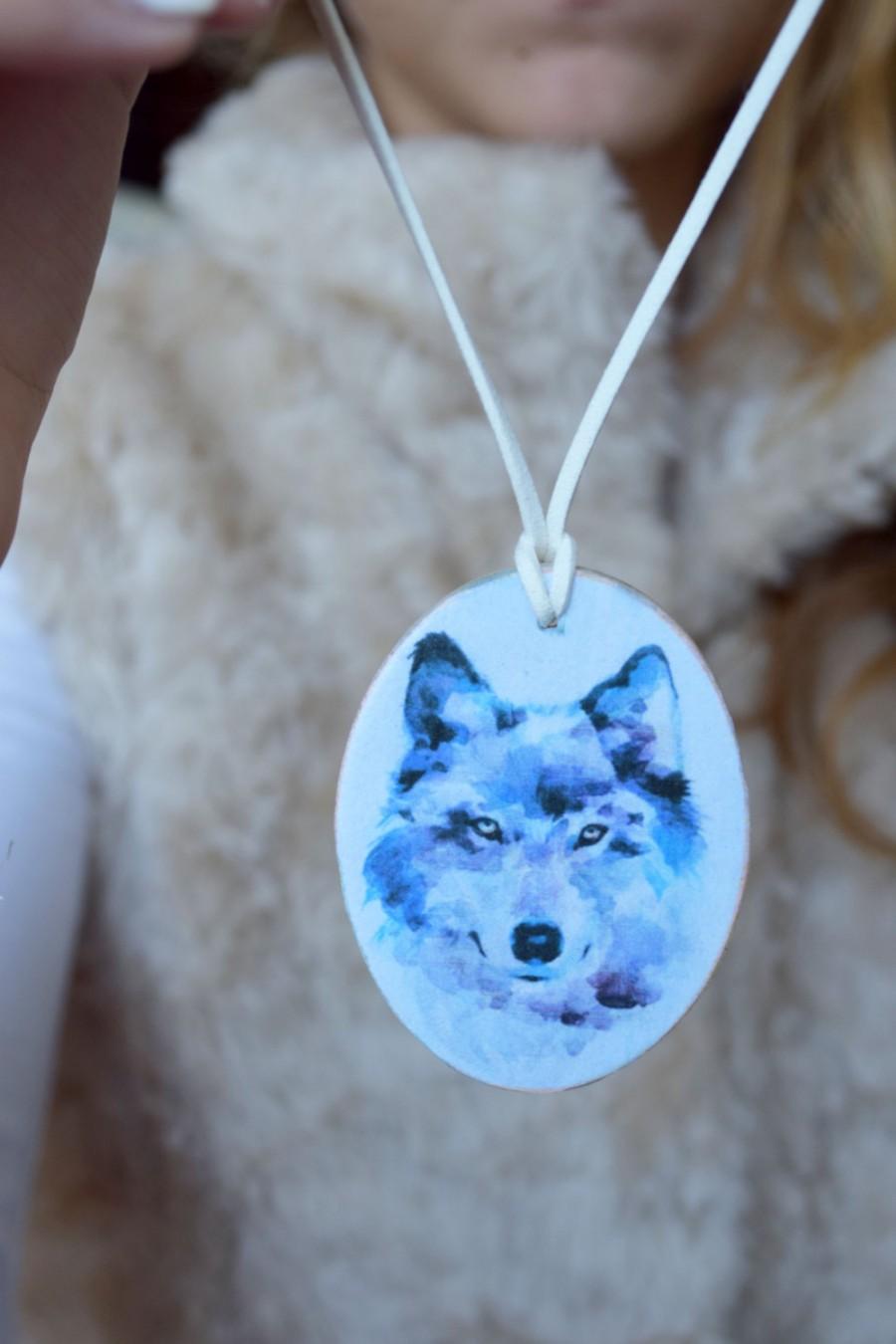 Hochzeit - Teen Wolf pendant-Wolf jewelry-Woodland jewelry-wood necklace-Wild Animal jewelry-teen girl gift-Movie lovers-Wood jewelry-Girlfriend gift