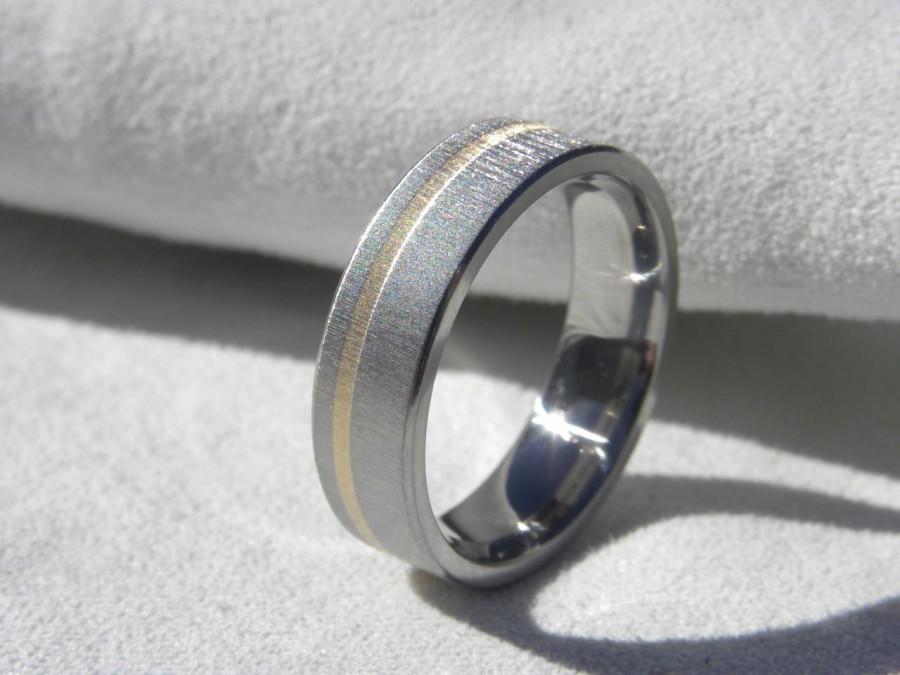Hochzeit - Wedding Ring, Titanium Yellow Gold Band, Frosted, Offset Inlay