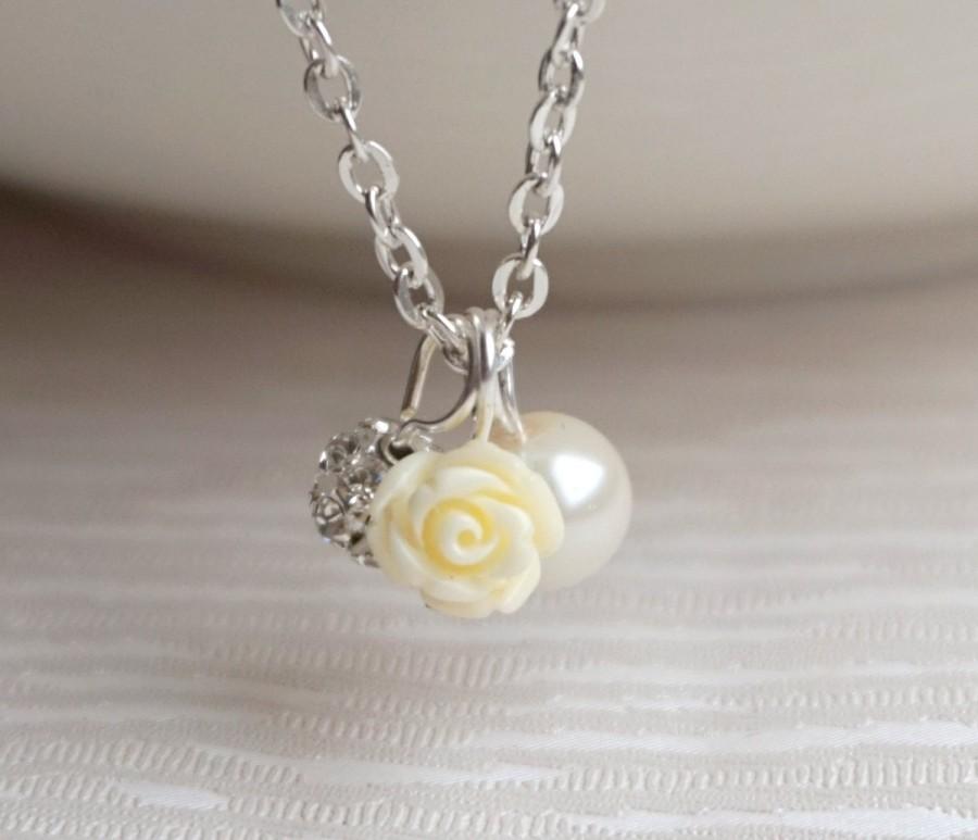 Mariage - Ivory Bridesmaid Jewelry Flower Girl necklace Pearl necklace Ivory Rose necklace Rose and Pearl necklace Flower Girl jewelry Flower necklace