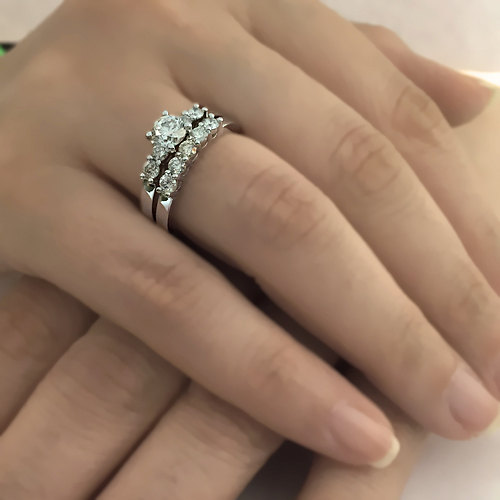 Mariage - Round Cut Art Deco Diamond Engagement Ring and Matching Band Bridal Set 14k White Gold or Yellow Gold Natural Diamond Wedding Ring