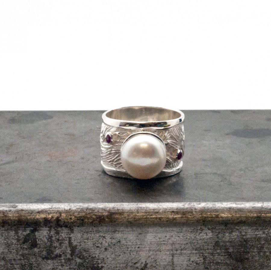 pearl wedding band