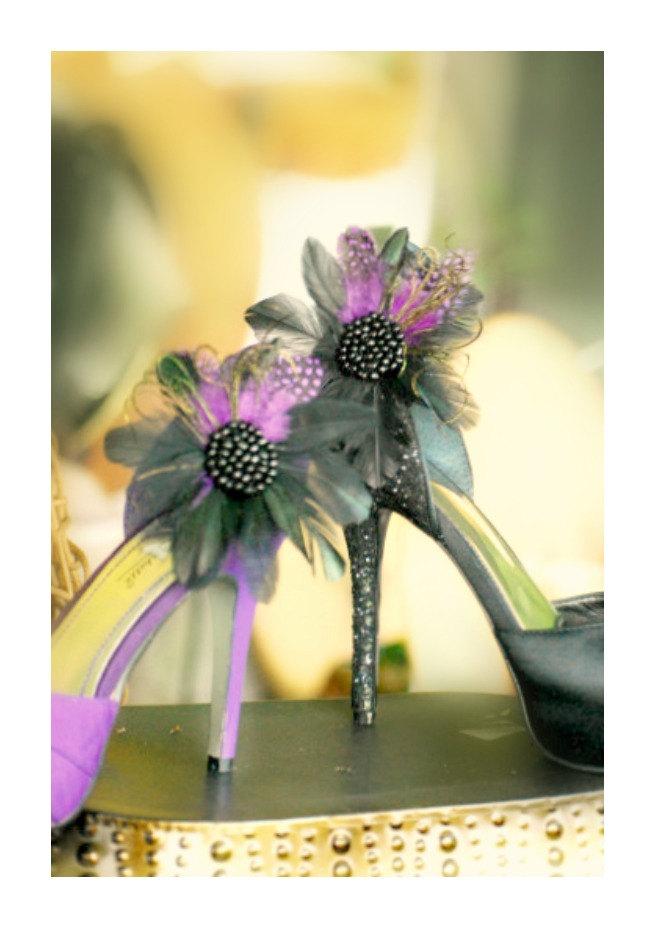 Mariage - Iridescent Ebony Purple Shoe Clips. Statement Beads or Rhinestone Crystal, Couture Bridal Bride Bridesmaid, Black Tie Affair, Winter Fashion
