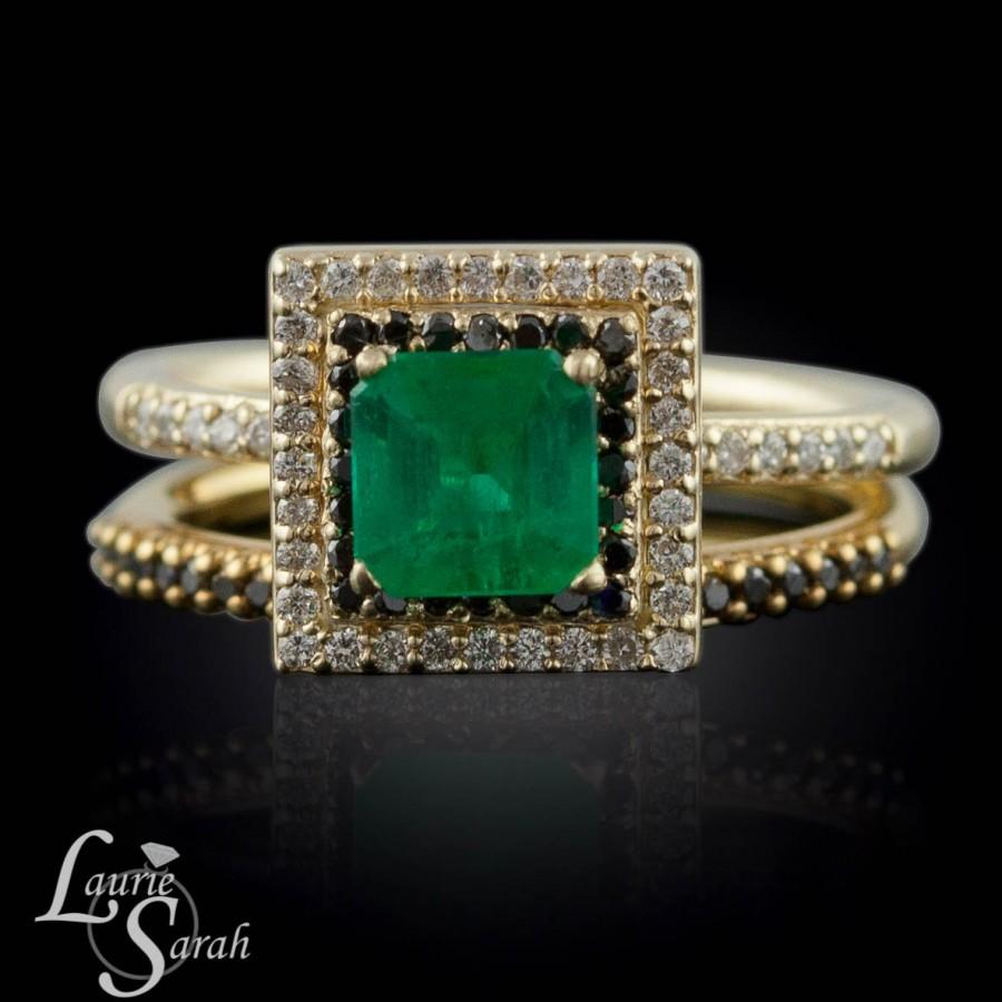 Свадьба - 14kt Yellow Gold Emerald Engagement Ring with Black Diamond Wedding Band - LS1757