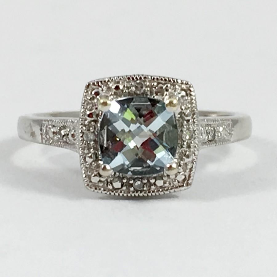 زفاف - Vintage Aquamarine and Diamond Halo Ring. 10k White Gold. Unique Engagement Ring. March Birthstone. 19th Anniversary Gift. Estate Jewelry