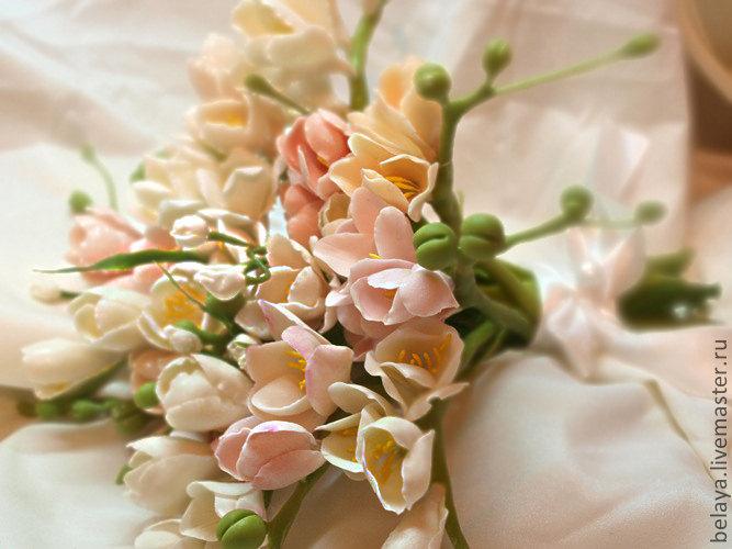 Mariage - Bouquet of freesia, cold porcelain, bridal bouquet, Mother's Day, freesia clay, a bouquet of flowers, clay flowers