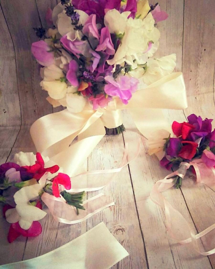زفاف - Bridal and Bridesmaids bouquet and hand tied bouquets!