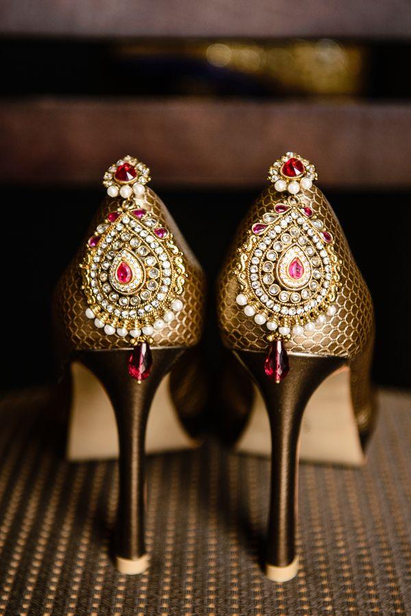 Hochzeit - Jeweled Shoe