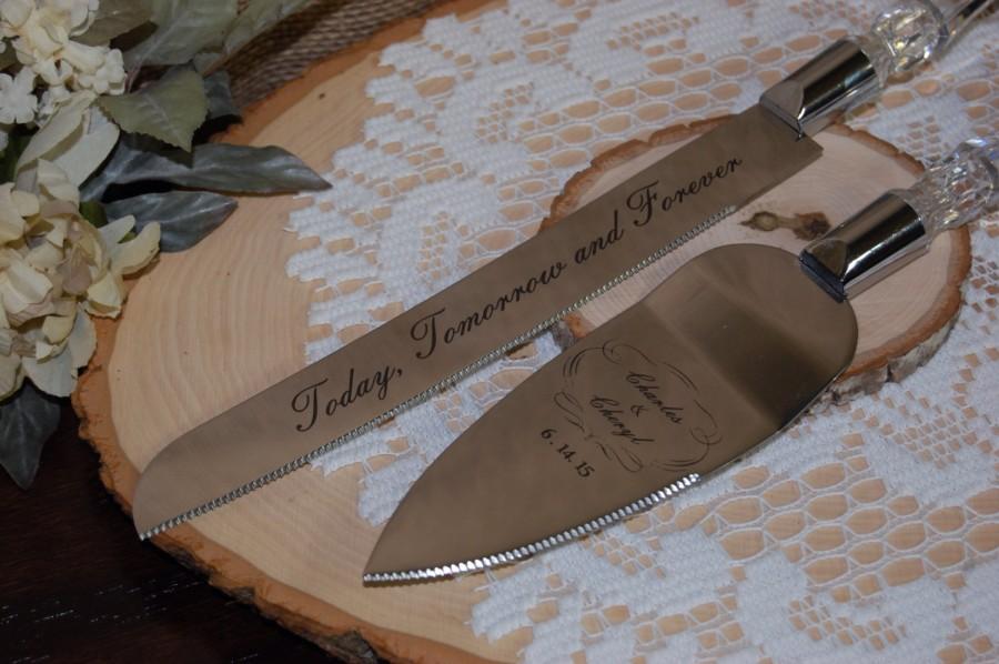 Hochzeit - Engraved Cake Server Set, Personalized Cake Server for Weddings and Anniversaries, Custom Cake Servers, Etched Cake and Knife, Wedding Cake