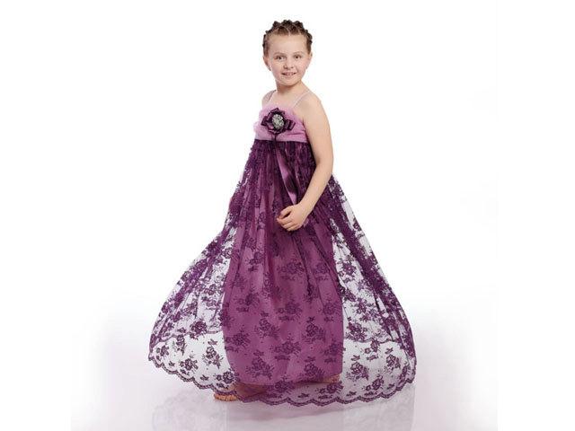 Свадьба - Lace Flower Girl Dress,Purple Kid gown,Kid dress, Girl Dress for Special Occasions, Purple and Mave with brooch "PURPLE PRINCESS"