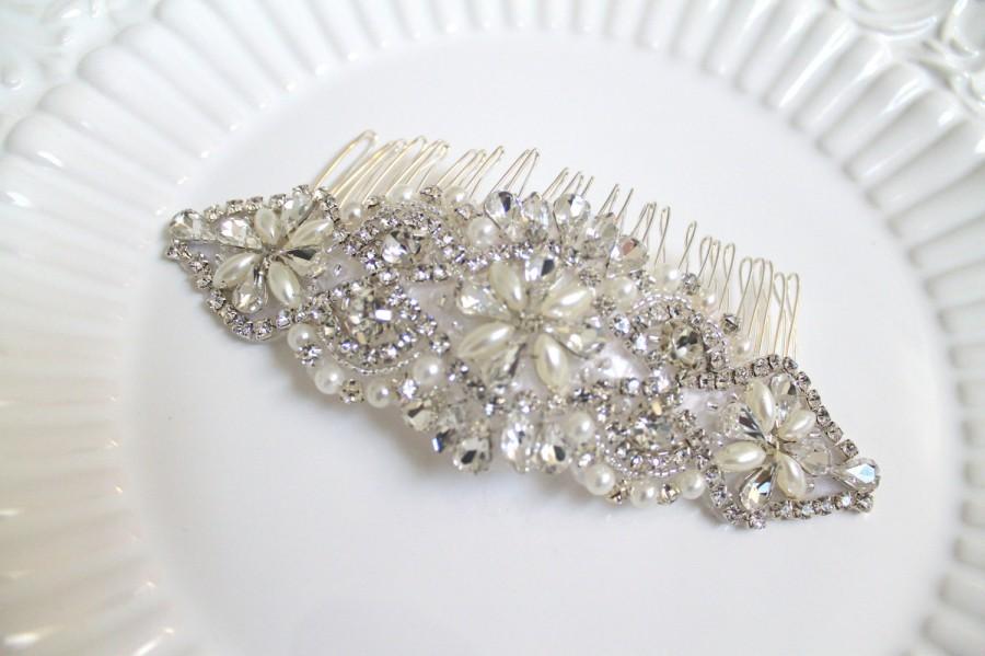 Hochzeit - Bridal beaded crystal applique hair comb.  Pearl rhinestone large wedding headpiece.
