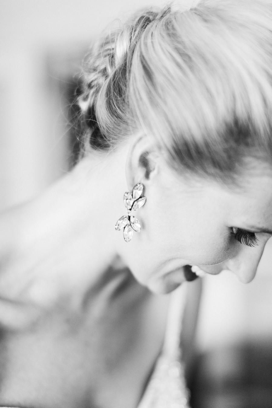 Hochzeit - SISOO bridal earrings.