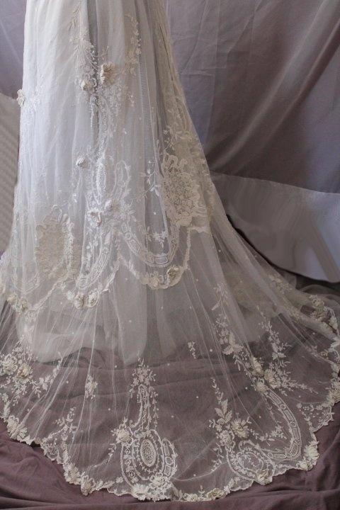 Mariage - Stunning Rare Antique Victorian Irish Tambour Lace Bridal Skirt Circa 1880-1910