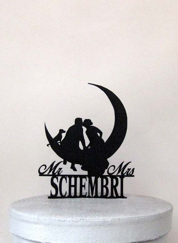 Свадьба - Personalized Wedding Cake Topper - Kissing on the Moon, Bride, Groom and Dog with Mr & Mrs last name
