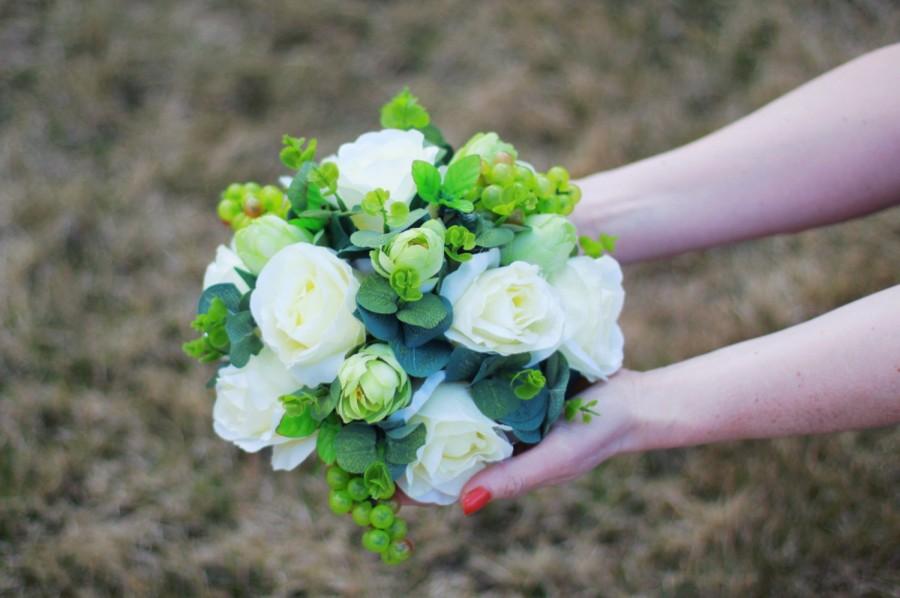 Hochzeit - Wedding bouquet, Bridal bouquet, Bridal Roses bouquet, Grape, Berries bouquet,Ivory Roses bouquet, Bridesmaid Bouquet, Green Flowers
