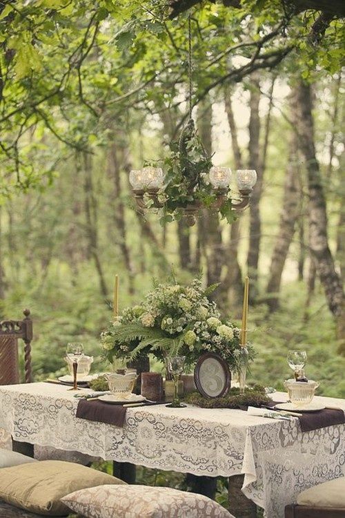 Hochzeit - How Gorgeous Is This Outdoor Table