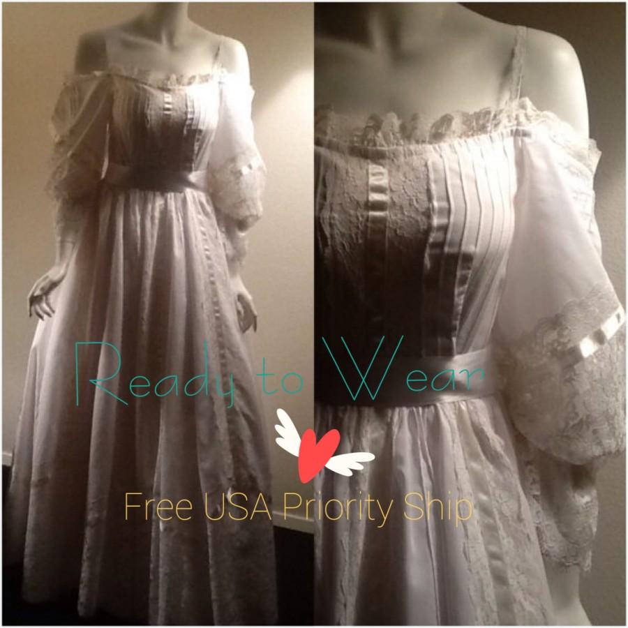 Wedding - 50% off Vtg White Wedding Dress / White Bridal Gown / Pintuck / Cotton Lace / Victorian Style / Xs Petite / Summer Garden / Simple Elegance