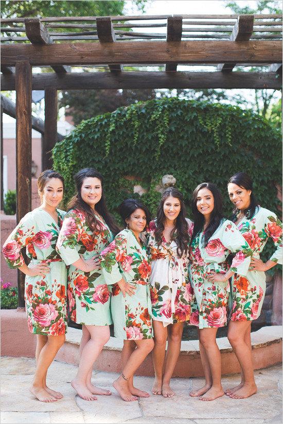 Mariage - Mint Bridesmaids Robes Sets Kimono Crossover Robe. Bridesmaids gifts. Getting ready robes. Bridal Party Robes. Floral Robes. Dressing Gown