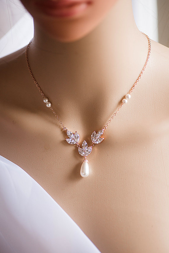 زفاف - Bridal Backdrop Necklace Crystal and Pearl statement Wedding swarovski pearls Rose Gold/Silver Necklace Hollywood Back Drop Bridal Jewelry