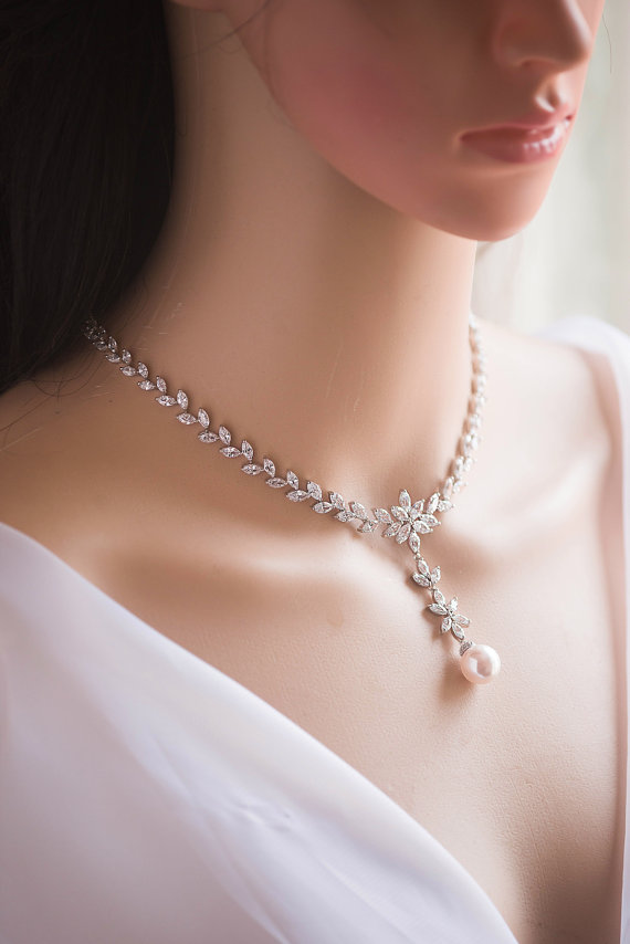 Hochzeit - Sparkly Cubic Zirconia Crystal and Swarovski Pearls Chandelier dangle Wedding Necklace, Statement Wedding Necklace