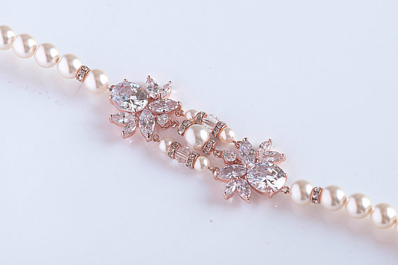 زفاف - Rose gold /Silver and Rhinestone flower shaped Bracelet, Bridal Jewelry Bracelet, Wedding Bridesmaid Bracelet