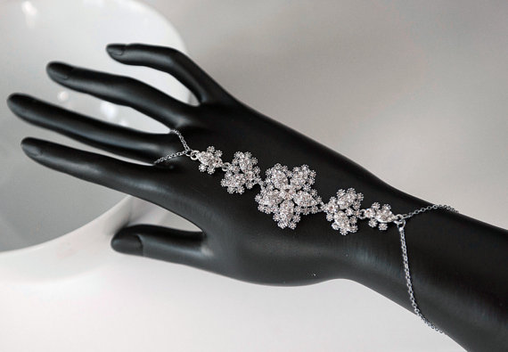 Mariage - Floral CZ Crystal Swarovski Pearl Hand Chain Bracelet Handpiece Vintage Style statement wedding Bracelet, Pearl Rhinestone Bracelet Cuff.