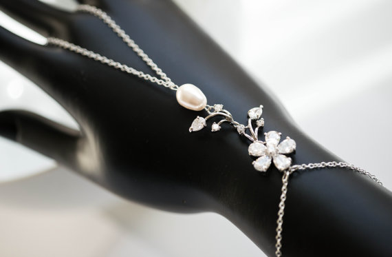 Mariage - Vintage Style Bridal Silver Rose Gold statement Wedding necklace hand chain , Swarovski Pearl CZ crystal