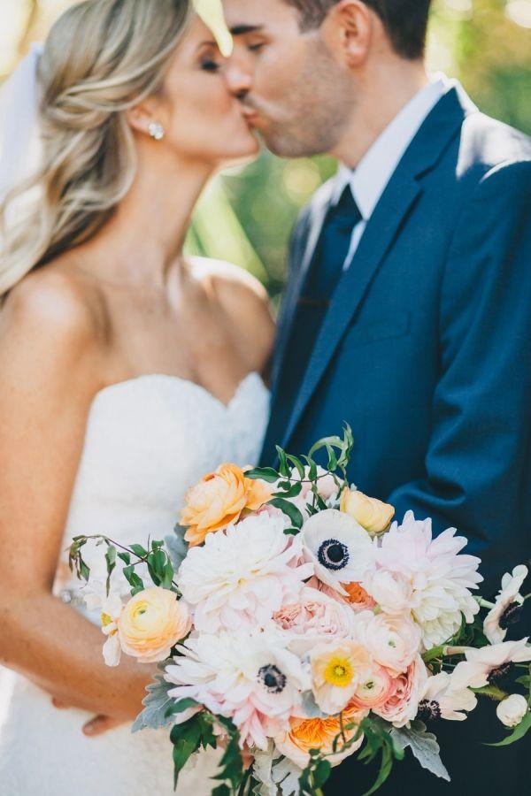 Свадьба - Ivory, Peach, & Gray Romantic Destination Wedding