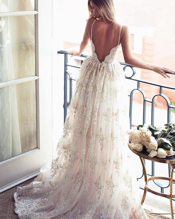Свадьба - Backless Beautiful Gown