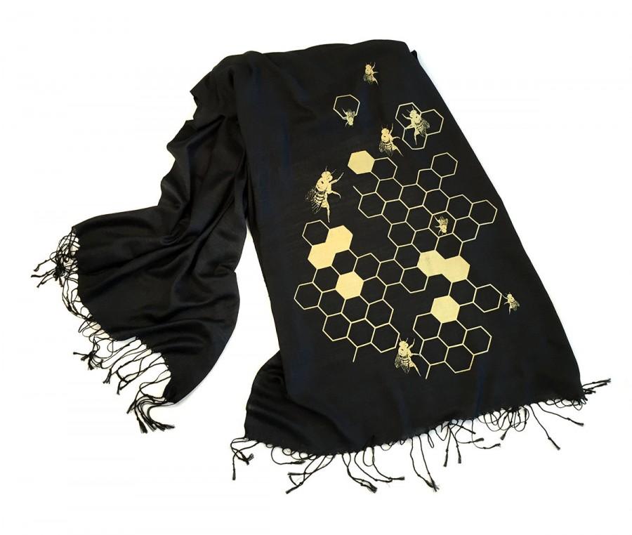 Hochzeit - Honey Bee Printed Scarf. Bee Hive linen-weave pashmina. Oh Honey silkscreen print. Choose black, gold & more! Custom colors available too.
