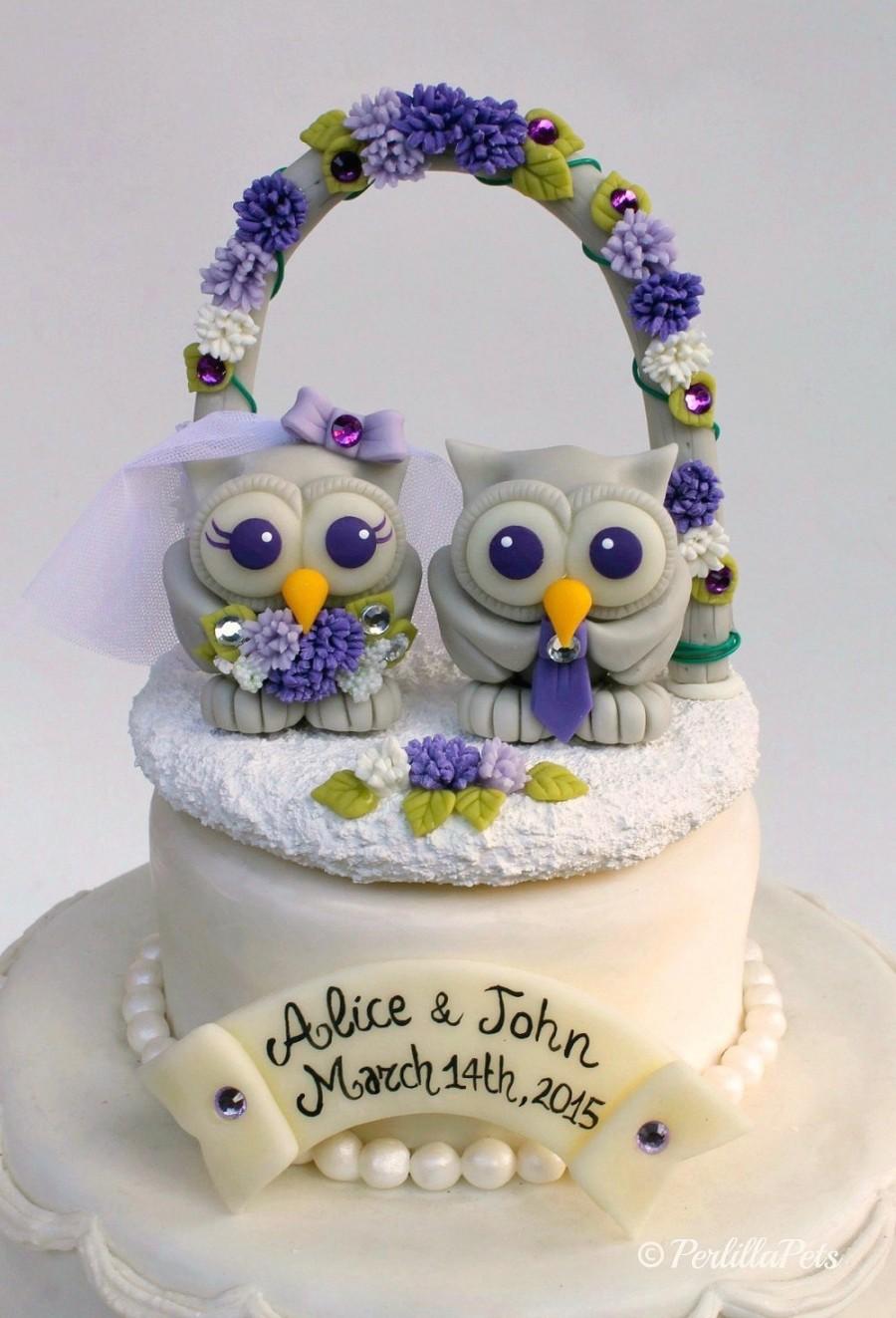 زفاف - Owl love birds wedding cake topper with floral arch and stand, purple lilac wedding, custom cake topper with banner