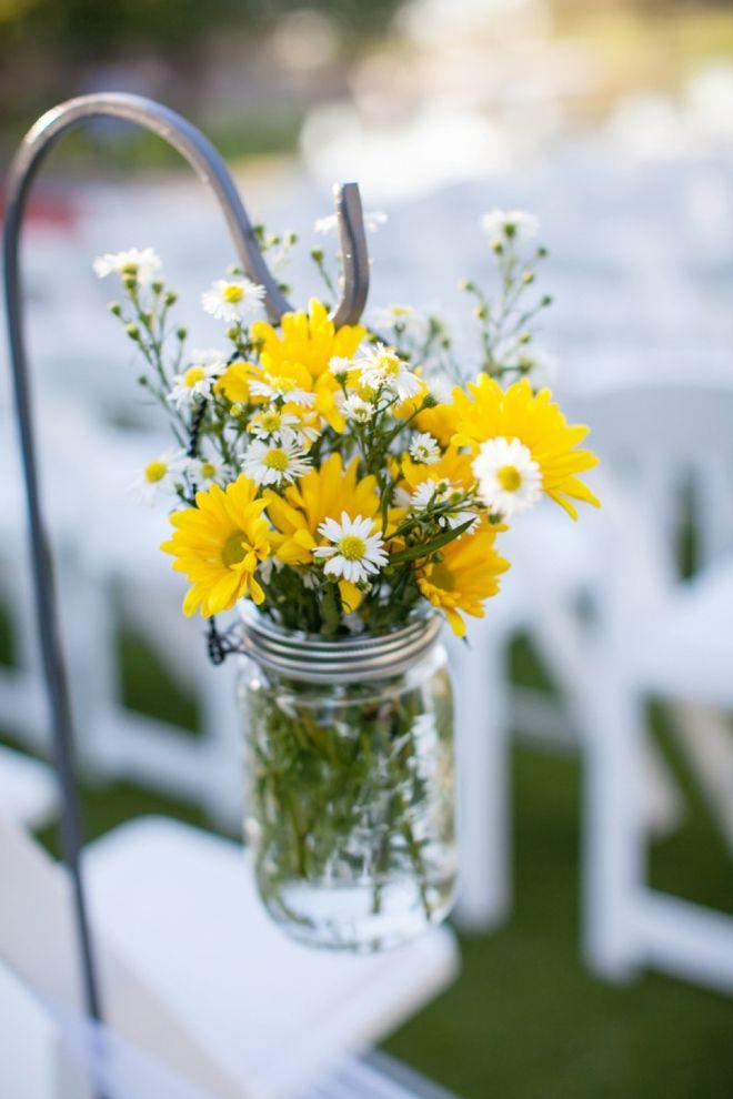 Mariage - Check Out This Lovely DIY Yellow And Gray Wedding!