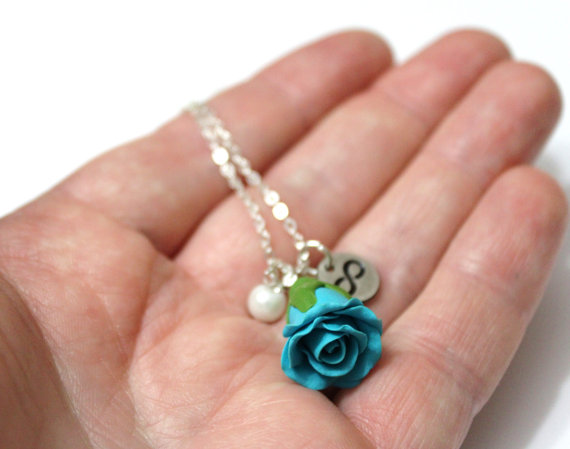 Mariage - Rosebud Infinity Necklace Turquoise rose Necklace, Flower Jewelry, Infinity Necklace, Charm, Bridesmaid Necklace, Turquoise Jewelry