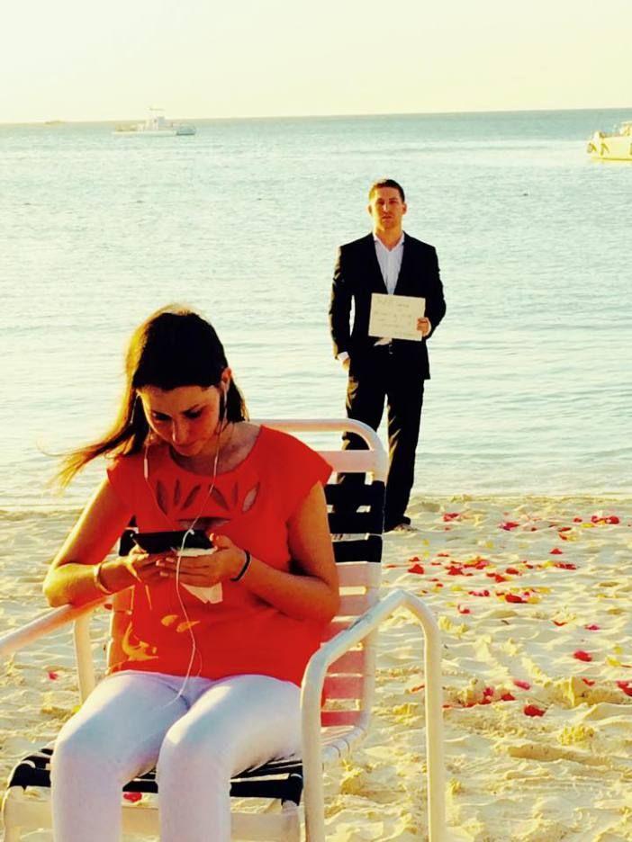 Wedding - Boyfriend Had Been Proposing For 365 Days — Watch Her Find Out!