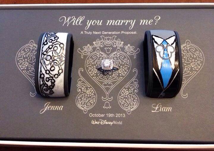 Mariage - Happy National Proposal Day: Disney Style