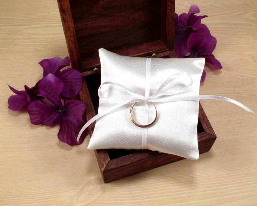 Свадьба - Wedding Ring Pillow, Ring Bearer Box Pillow, Mini Ring Pillow, Rustic Wedding Ring Box Pillow, Jewelry Pad, Small Satin Bridal Ring Pillow