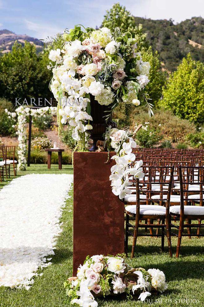Свадьба - Wedding Ceremony Flowers