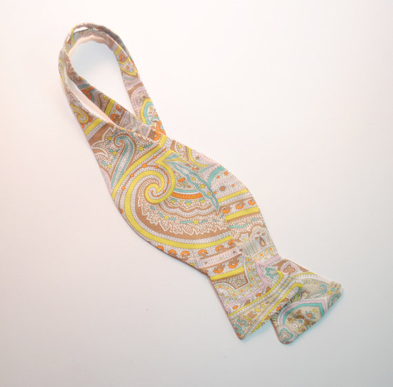 Свадьба - Paisley freestyle bow tie Self tie bowtie with paisley pastel pattern Nœud papillon avec le motif cachemire Fliegen das türkisches Muster