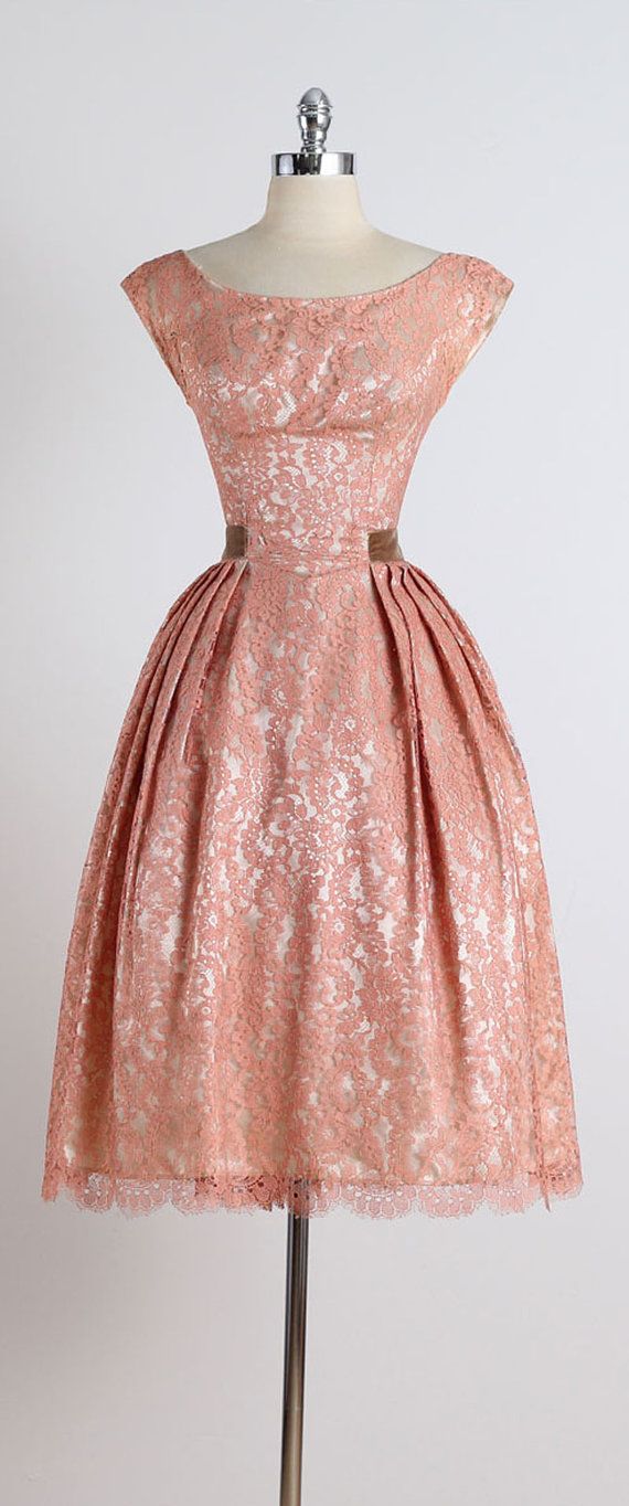 زفاف - R E S E R V E D /// Gilded Affair . Vintage 1950s Dress . Vintage Lace Dress . 5065