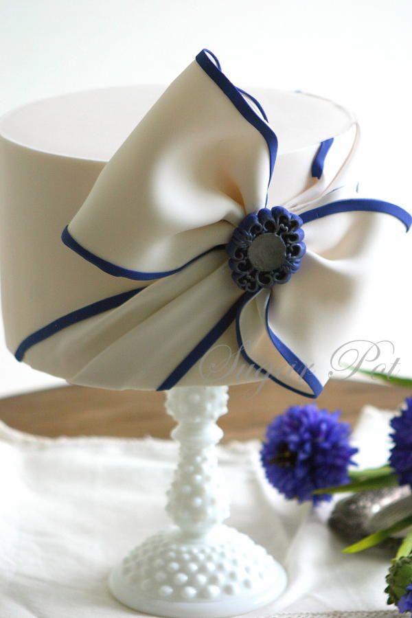 Mariage - My Fair Lady Inspired Cake