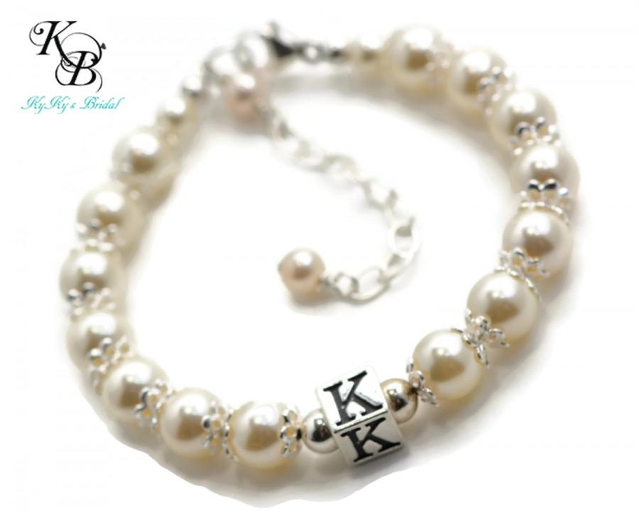 Hochzeit - Personalized Flowergirl Bracelet, Choice of Colors, Flowergirl Gift, Personalized Jewelry, Little Girl Bracelet, Gift for Flowergirls